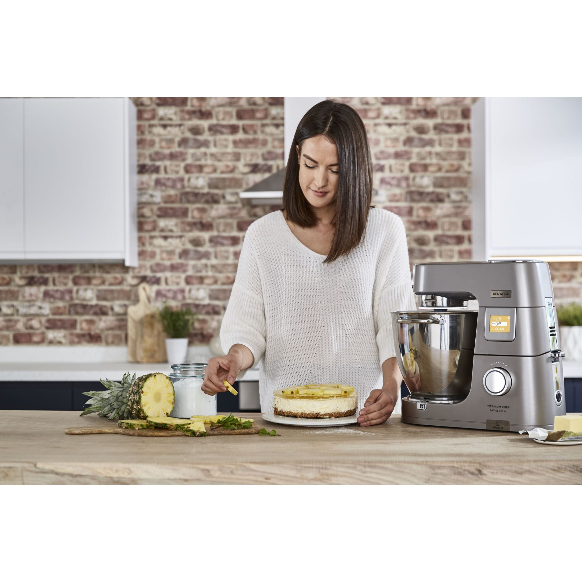 Robot de bucătărie planetar KENWOOD Titanium Chef Patissier XL KWL90.034SI – 0W20011371, 1400W, 6 funcții presetate, Vas 7 l, Blender sticlă, Cântar integrat, Sistem de încălzire, Touch screen
