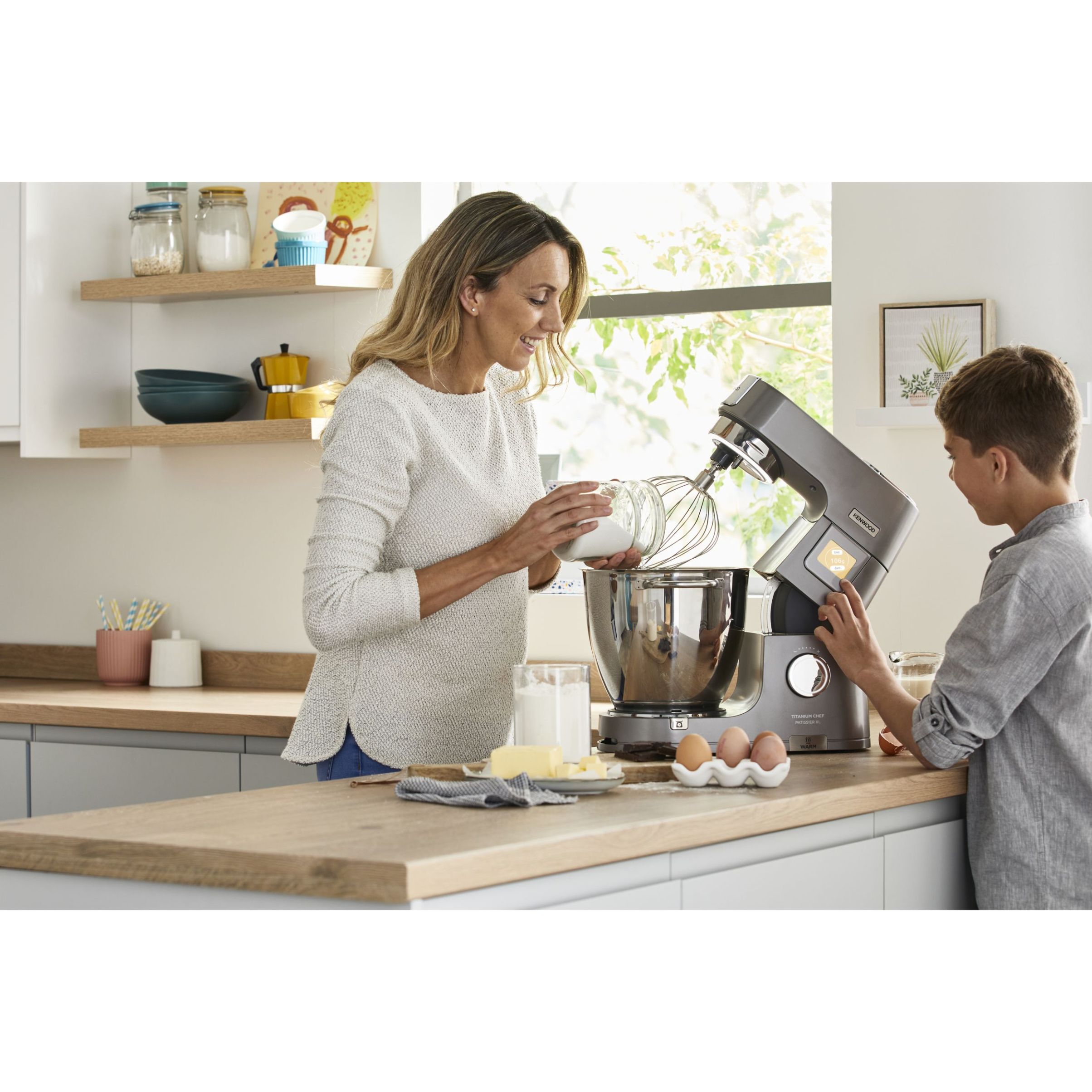 Robot de bucătărie planetar KENWOOD Titanium Chef Patissier XL KWL90.034SI – 0W20011371, 1400W, 6 funcții presetate, Vas 7 l, Blender sticlă, Cântar integrat, Sistem de încălzire, Touch screen