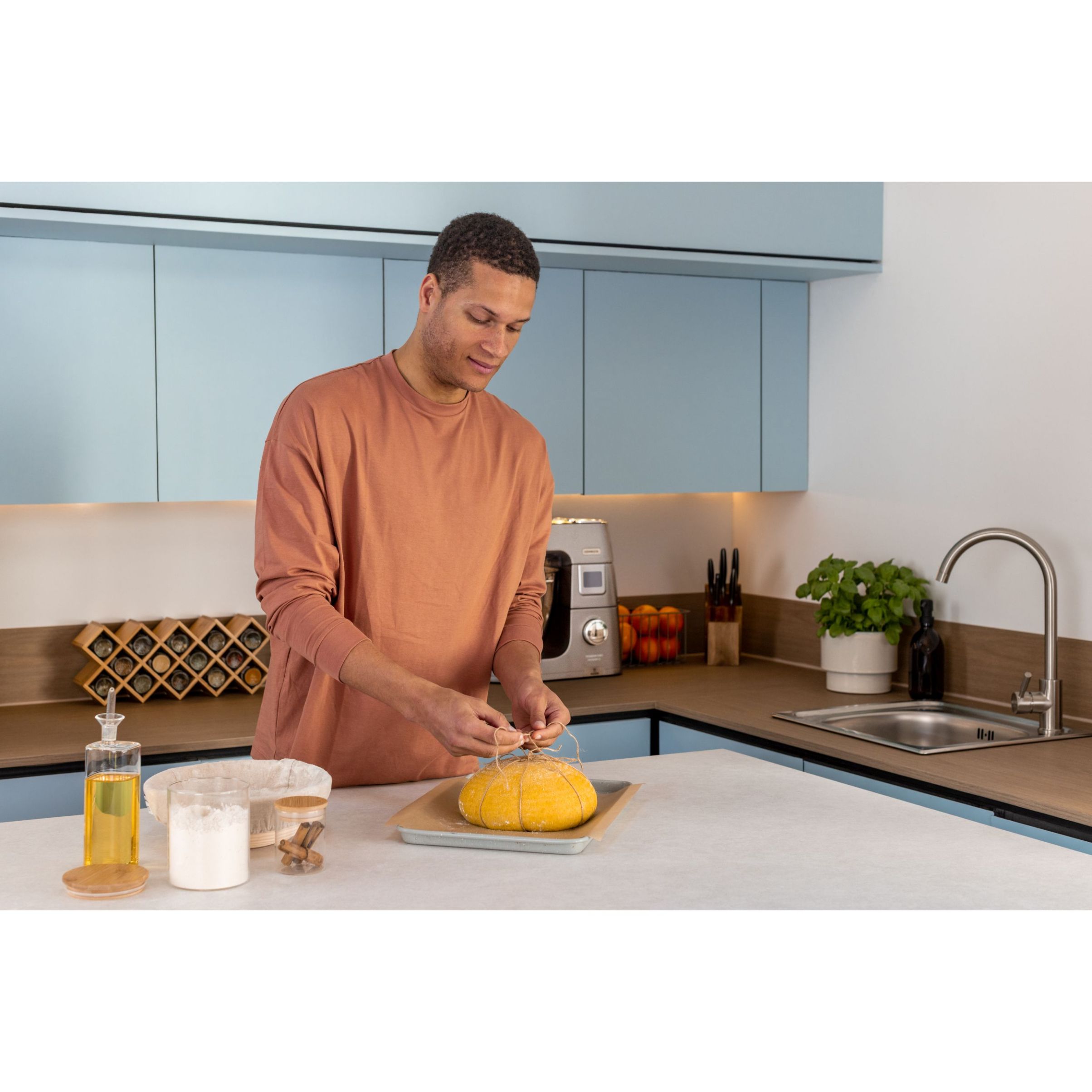 Robot de bucătărie planetar KENWOOD Titanium Chef Patissier XL KWL90.034SI – 0W20011371, 1400W, 6 funcții presetate, Vas 7 l, Blender sticlă, Cântar integrat, Sistem de încălzire, Touch screen