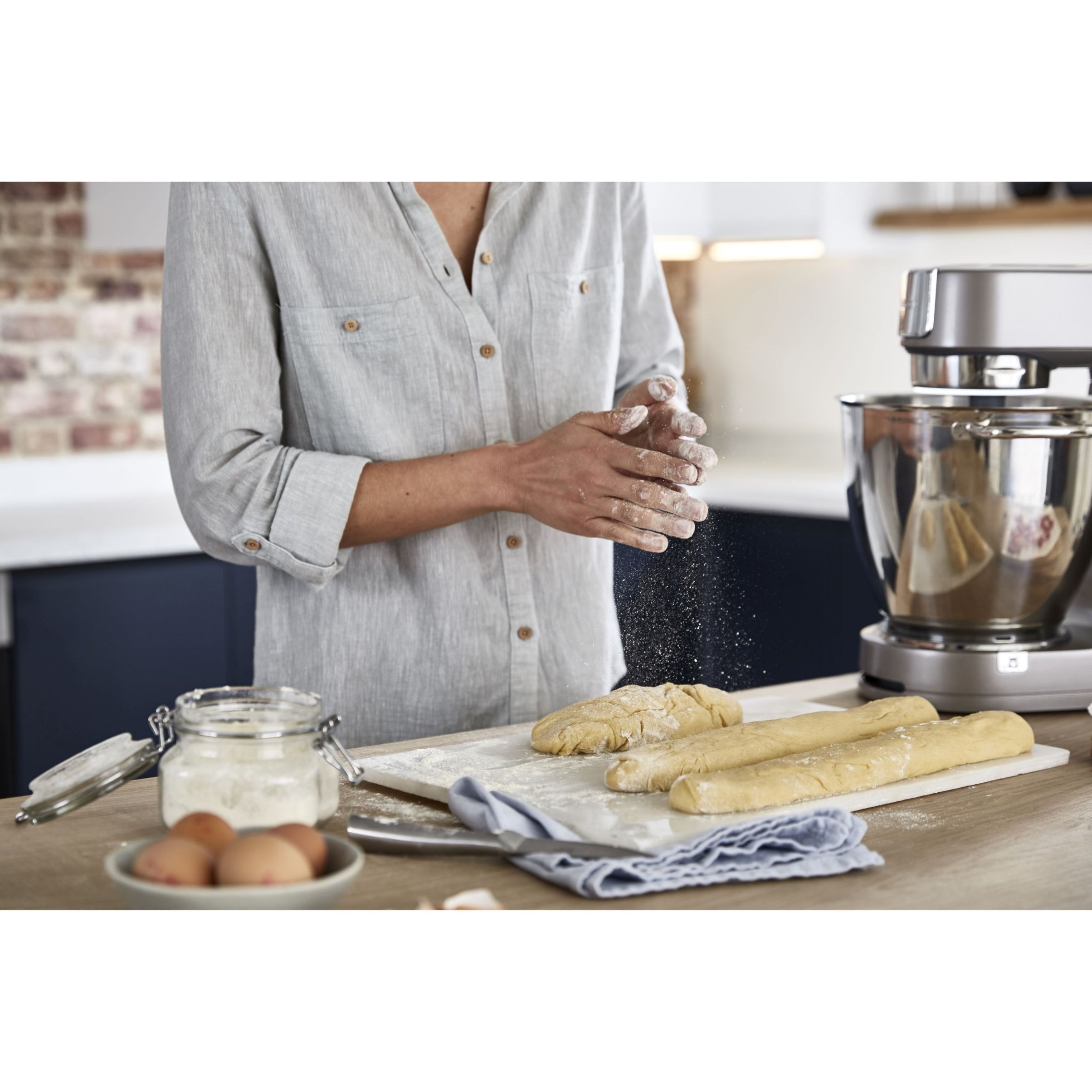 Robot de bucătărie planetar KENWOOD Titanium Chef Patissier XL KWL90.034SI – 0W20011371, 1400W, 6 funcții presetate, Vas 7 l, Blender sticlă, Cântar integrat, Sistem de încălzire, Touch screen