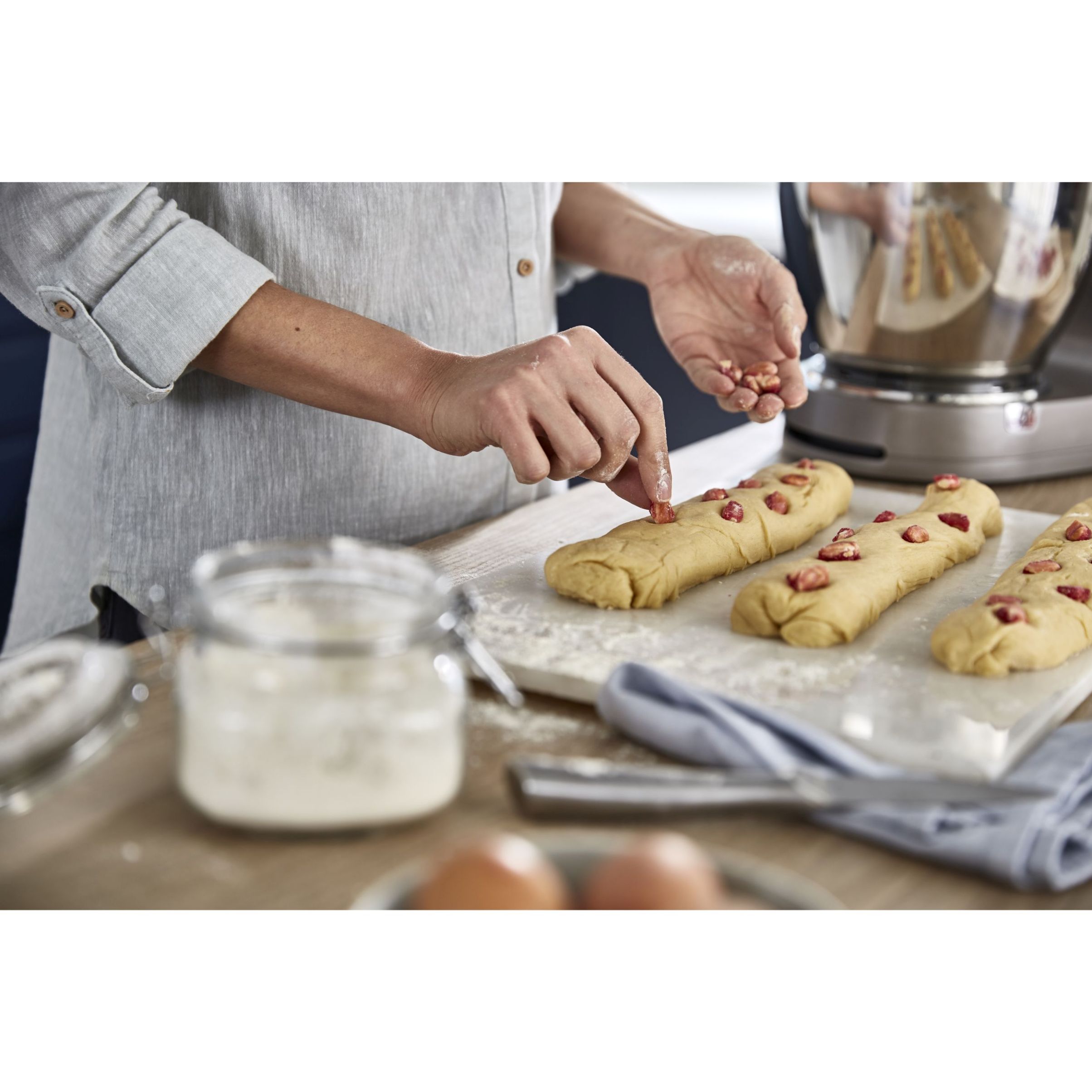Robot de bucătărie planetar KENWOOD Titanium Chef Patissier XL KWL90.034SI – 0W20011371, 1400W, 6 funcții presetate, Vas 7 l, Blender sticlă, Cântar integrat, Sistem de încălzire, Touch screen