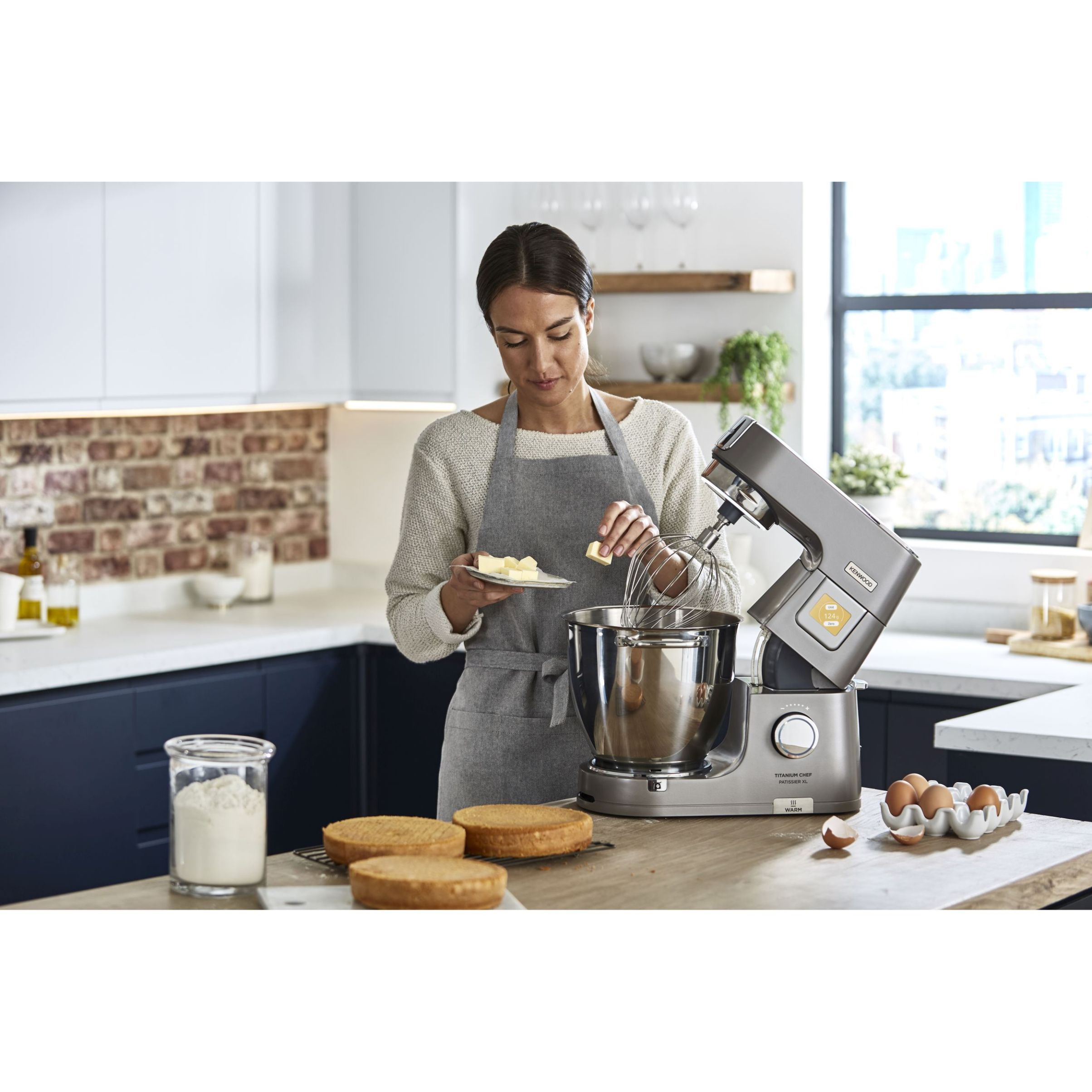 Robot de bucătărie planetar KENWOOD Titanium Chef Patissier XL KWL90.034SI – 0W20011371, 1400W, 6 funcții presetate, Vas 7 l, Blender sticlă, Cântar integrat, Sistem de încălzire, Touch screen
