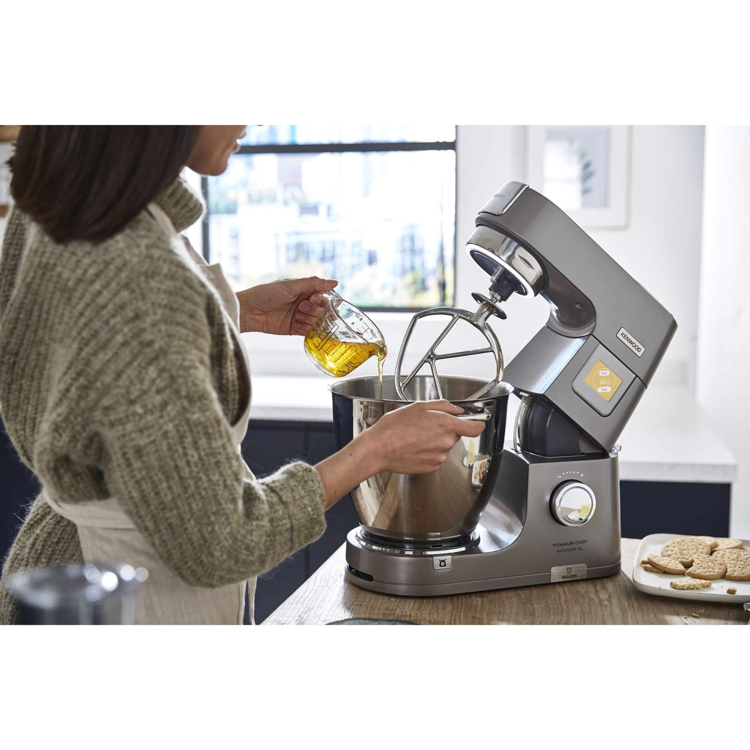 Robot de bucătărie planetar KENWOOD Titanium Chef Patissier XL KWL90.034SI – 0W20011371, 1400W, 6 funcții presetate, Vas 7 l, Blender sticlă, Cântar integrat, Sistem de încălzire, Touch screen