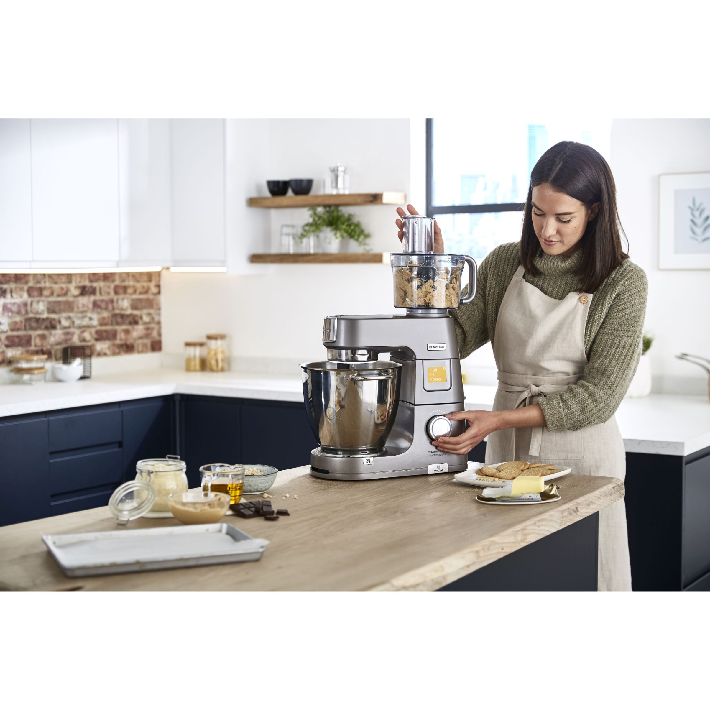 Robot de bucătărie planetar KENWOOD Titanium Chef Patissier XL KWL90.034SI – 0W20011371, 1400W, 6 funcții presetate, Vas 7 l, Blender sticlă, Cântar integrat, Sistem de încălzire, Touch screen