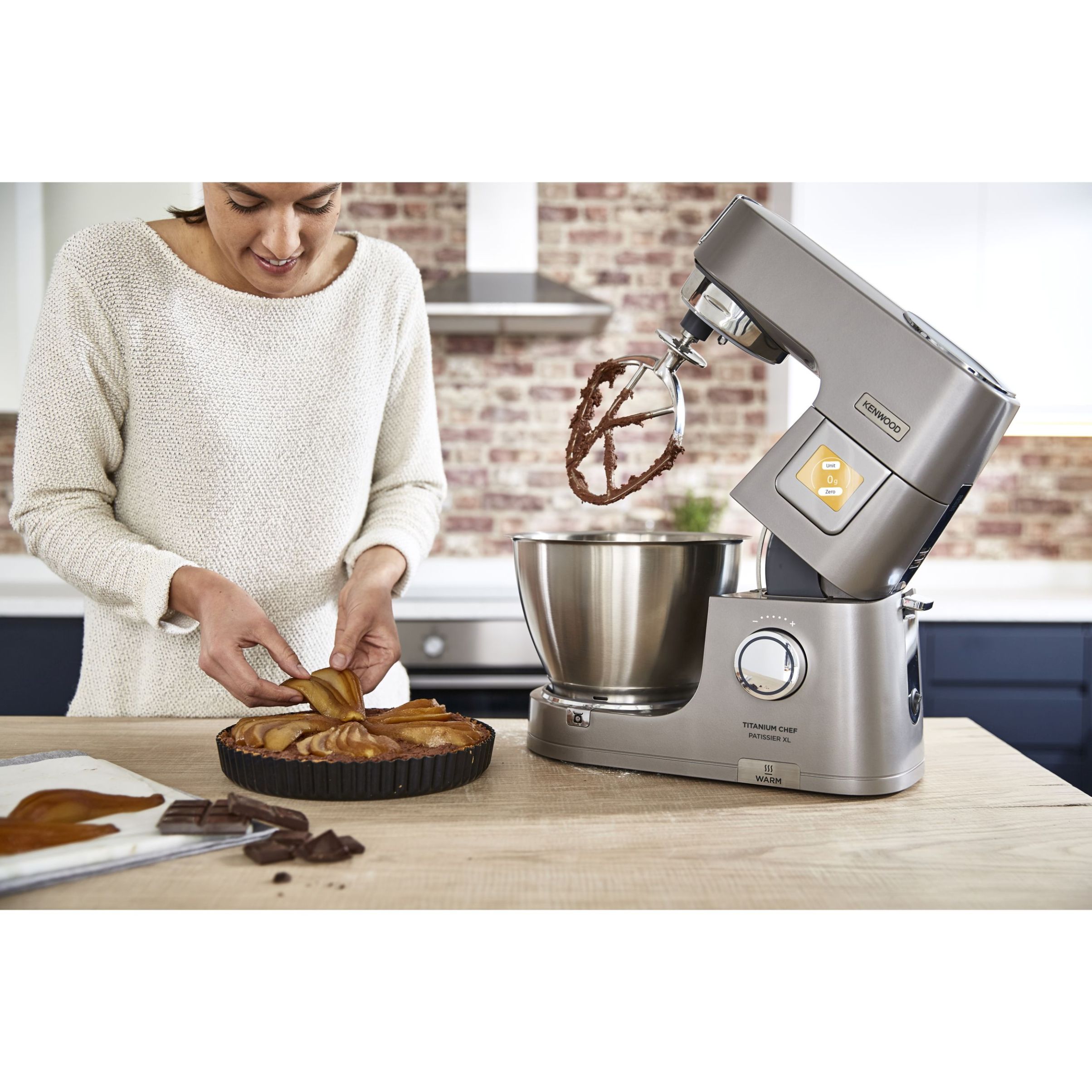 Robot de bucătărie planetar KENWOOD Titanium Chef Patissier XL KWL90.034SI – 0W20011371, 1400W, 6 funcții presetate, Vas 7 l, Blender sticlă, Cântar integrat, Sistem de încălzire, Touch screen