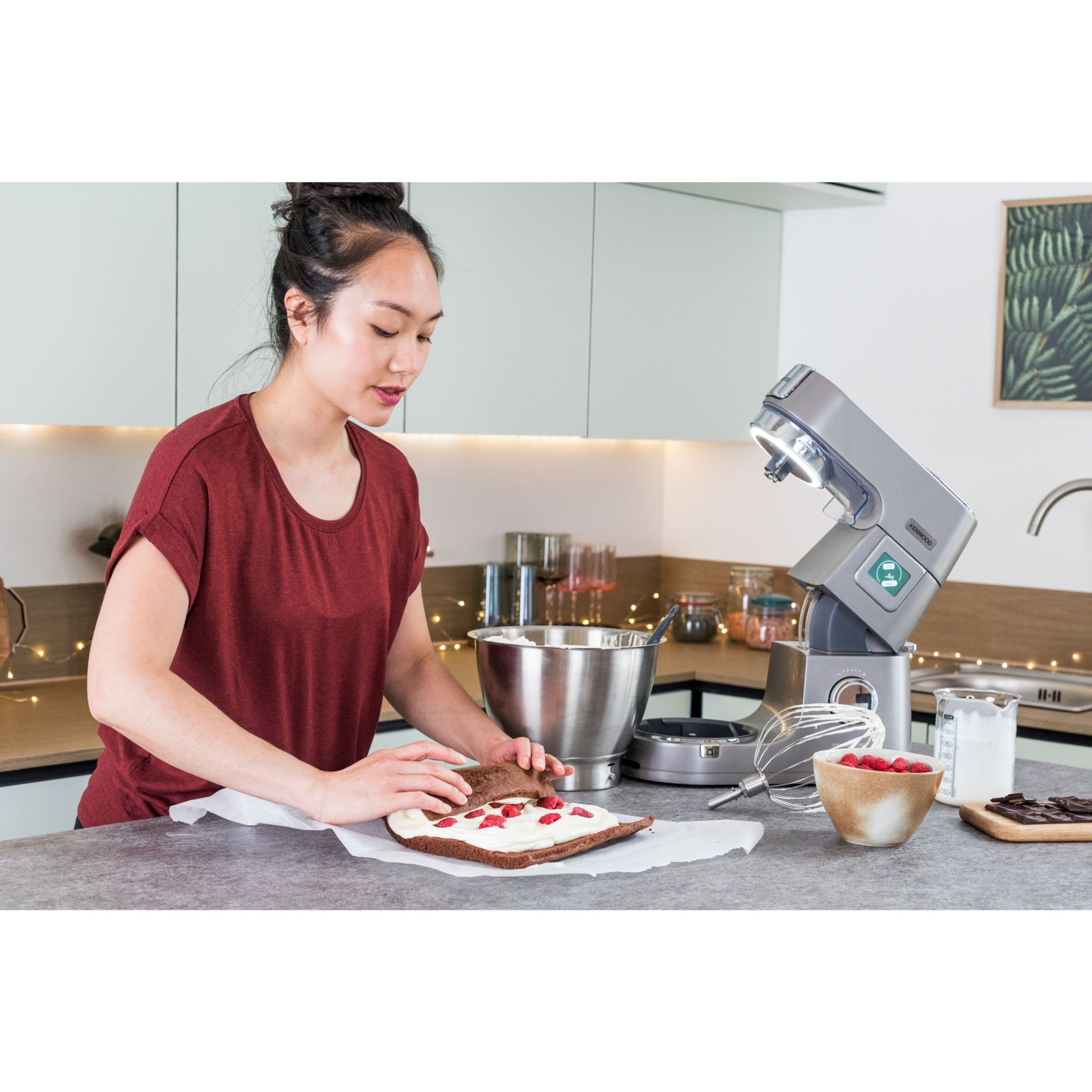 Robot de bucătărie planetar KENWOOD Titanium Chef Patissier XL KWL90.034SI – 0W20011371, 1400W, 6 funcții presetate, Vas 7 l, Blender sticlă, Cântar integrat, Sistem de încălzire, Touch screen