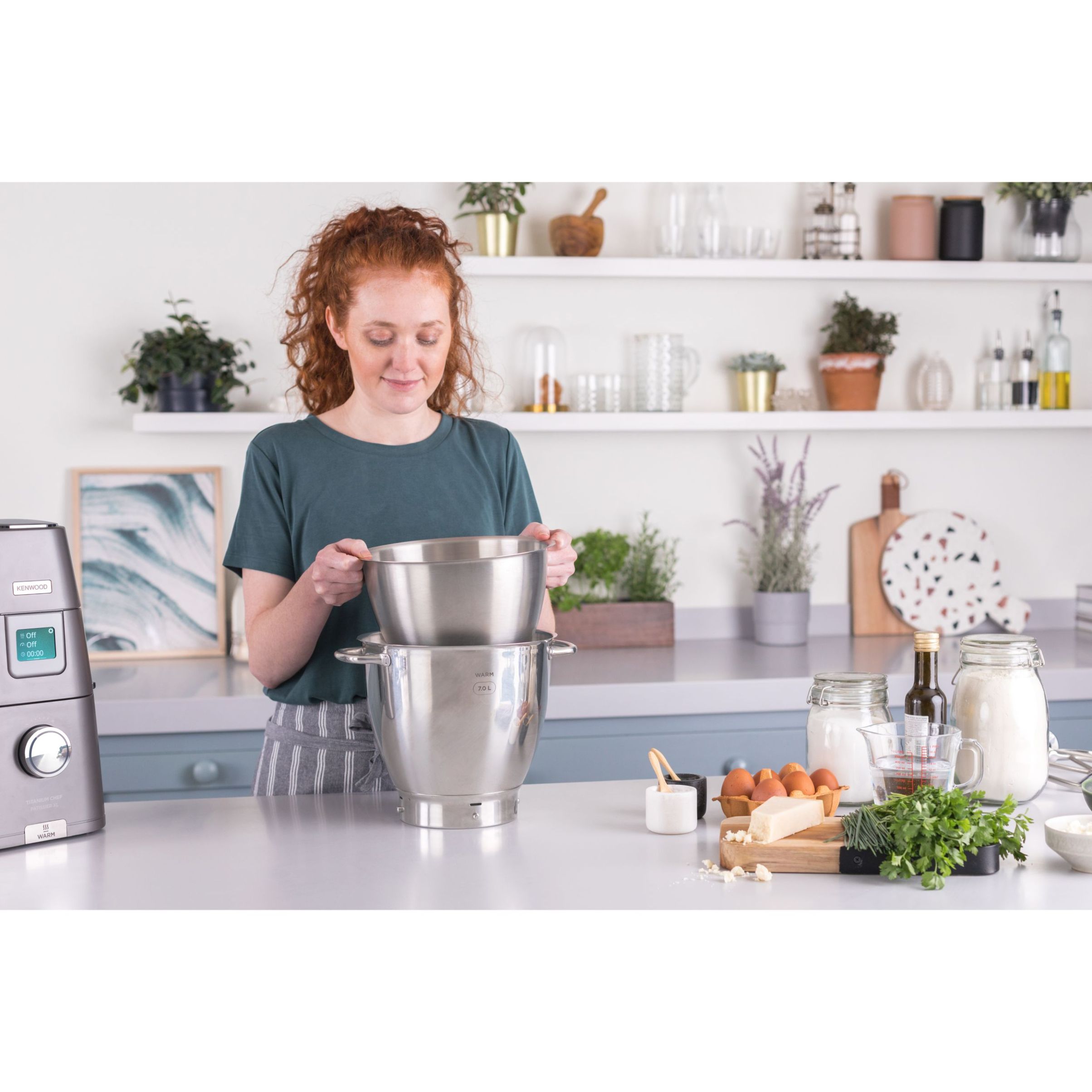Robot de bucătărie planetar KENWOOD Titanium Chef Patissier XL KWL90.034SI – 0W20011371, 1400W, 6 funcții presetate, Vas 7 l, Blender sticlă, Cântar integrat, Sistem de încălzire, Touch screen