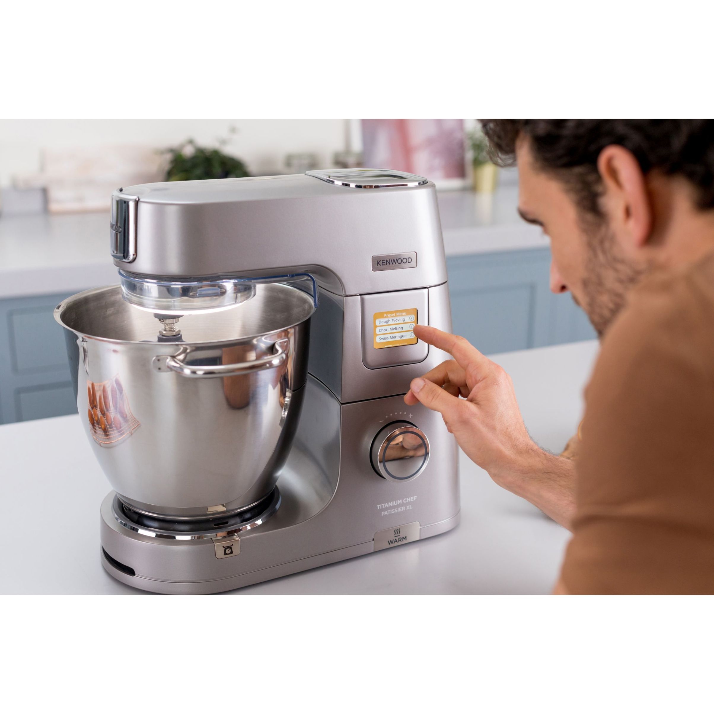 Robot de bucătărie planetar KENWOOD Titanium Chef Patissier XL KWL90.034SI – 0W20011371, 1400W, 6 funcții presetate, Vas 7 l, Blender sticlă, Cântar integrat, Sistem de încălzire, Touch screen