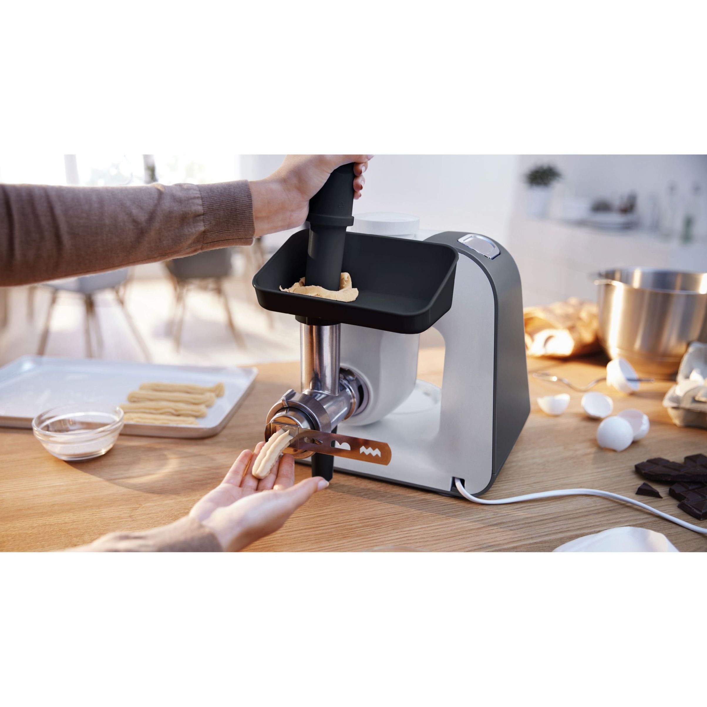 Robot de bucătărie planetar BOSCH Serie 4 MUM5 MUM5935B, 1000W (7 trepte și Impuls), Bol inox 3.9l, Set de patiserie, Soft Start, Easy Arm Lift, Poziție de repaus, Geantă, Dark Gray and White