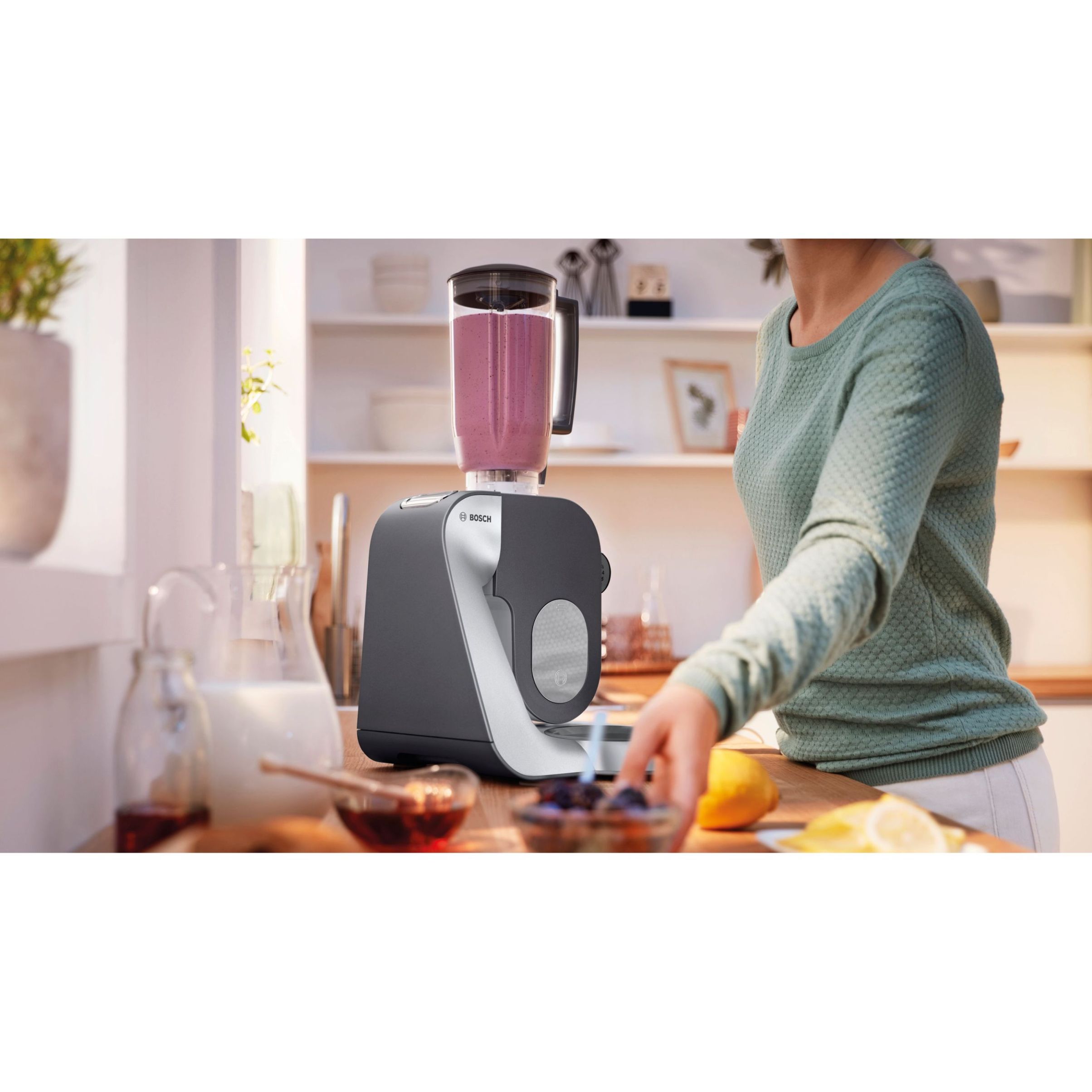 Robot de bucătărie planetar BOSCH Serie 4 MUM5 MUM5935B, 1000W (7 trepte și Impuls), Bol inox 3.9l, Set de patiserie, Soft Start, Easy Arm Lift, Poziție de repaus, Geantă, Dark Gray and White