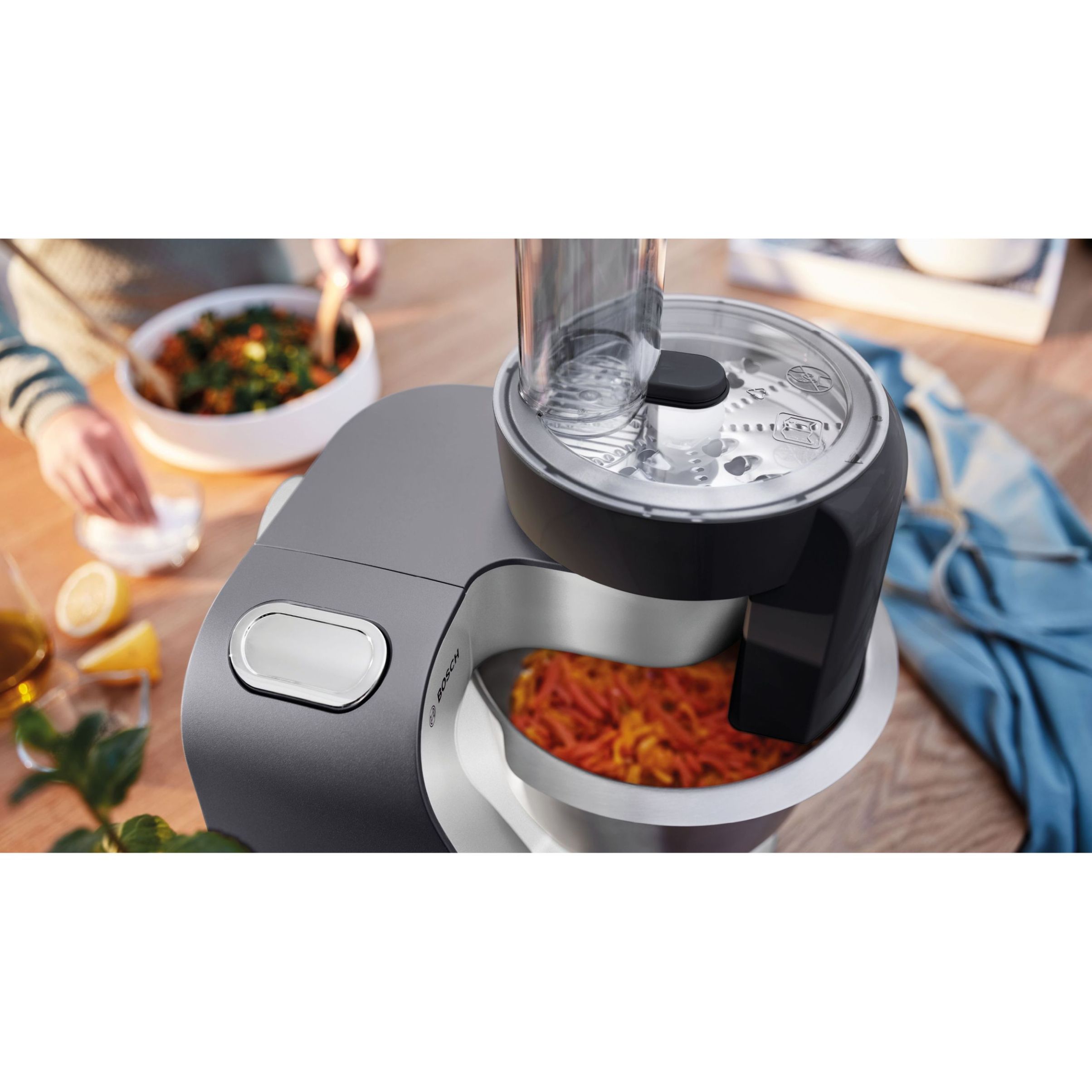 Robot de bucătărie planetar BOSCH Serie 4 MUM5 MUM5935B, 1000W (7 trepte și Impuls), Bol inox 3.9l, Set de patiserie, Soft Start, Easy Arm Lift, Poziție de repaus, Geantă, Dark Gray and White