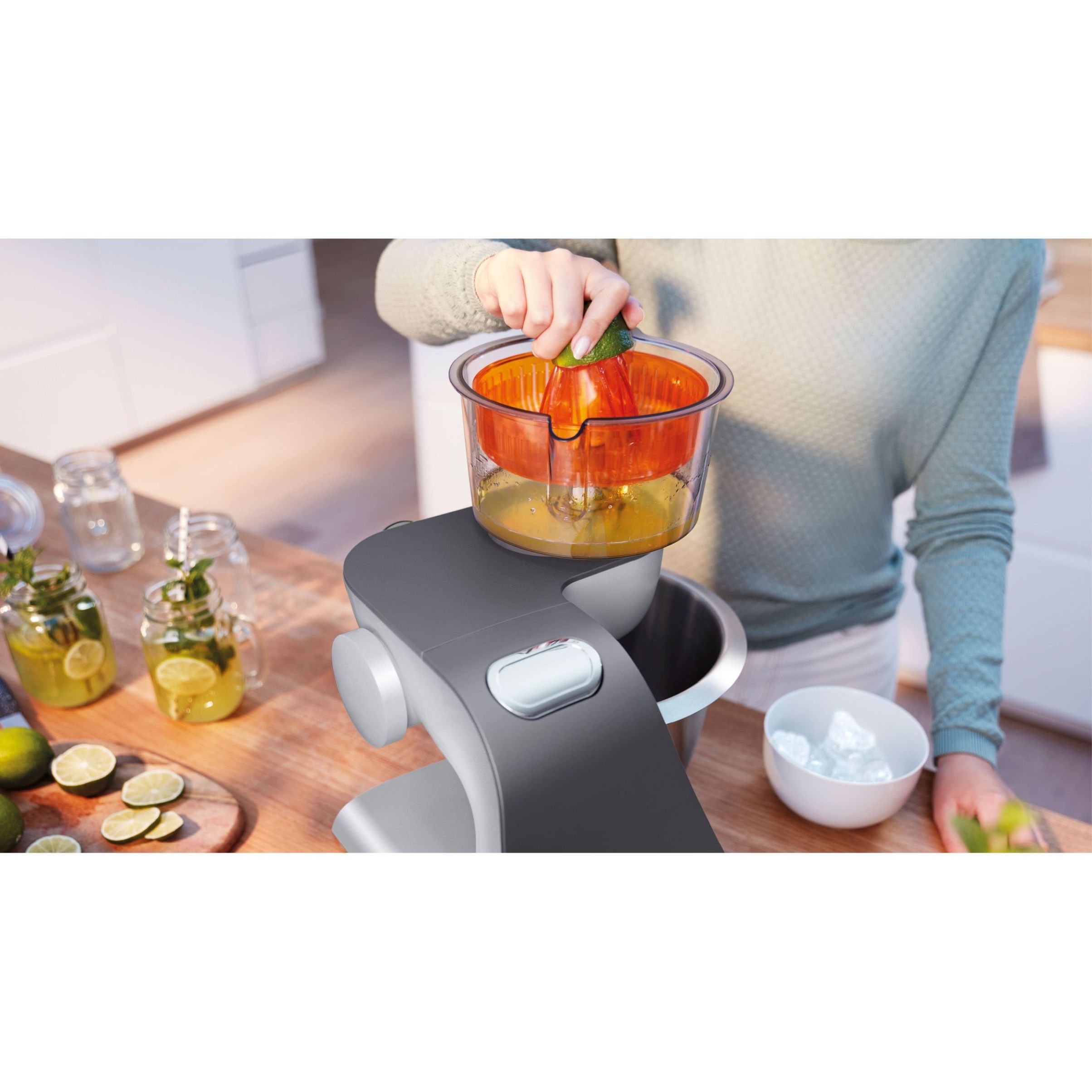 Robot de bucătărie planetar BOSCH Serie 4 MUM5 MUM5935B, 1000W (7 trepte și Impuls), Bol inox 3.9l, Set de patiserie, Soft Start, Easy Arm Lift, Poziție de repaus, Geantă, Dark Gray and White