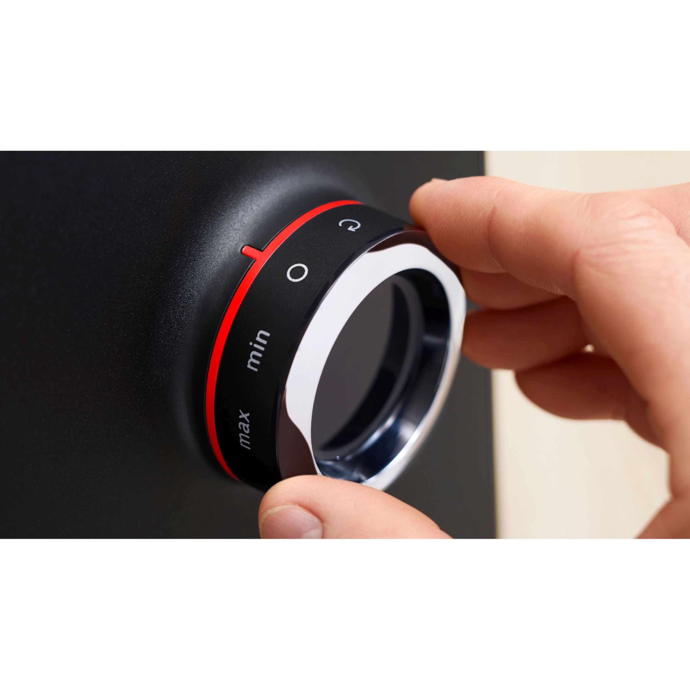 Mașină de tocat carne BOSCH Serie 4 MultiPower MFWS435B, Vârf 2000W (2 trepte și revers), Nominală 500W, 2.5kg/min, Storcător, Cârnați, Cuțit cu două tăișuri, Piciorușe ventuze, Neagră