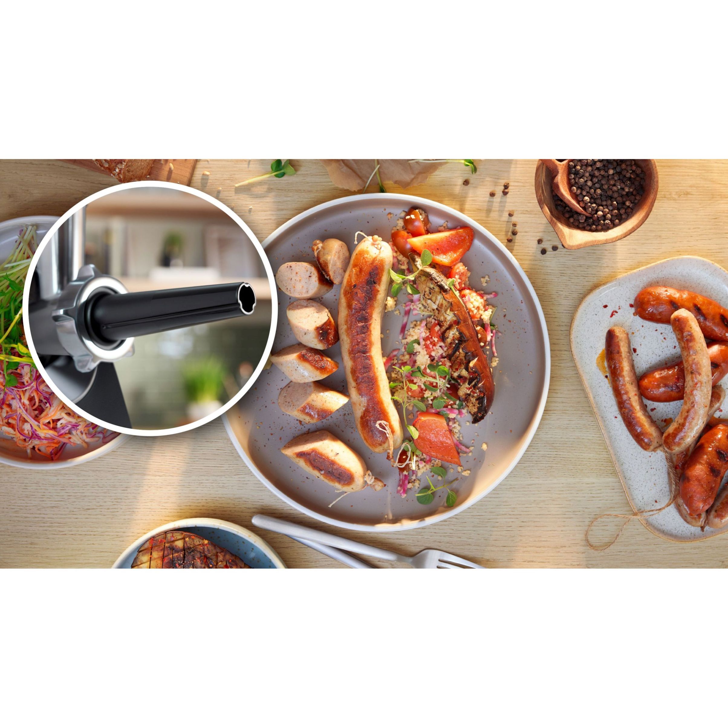 Mașină de tocat carne BOSCH Serie 4 MultiPower MFWS435B, Vârf 2000W (2 trepte și revers), Nominală 500W, 2.5kg/min, Storcător, Cârnați, Cuțit cu două tăișuri, Piciorușe ventuze, Neagră
