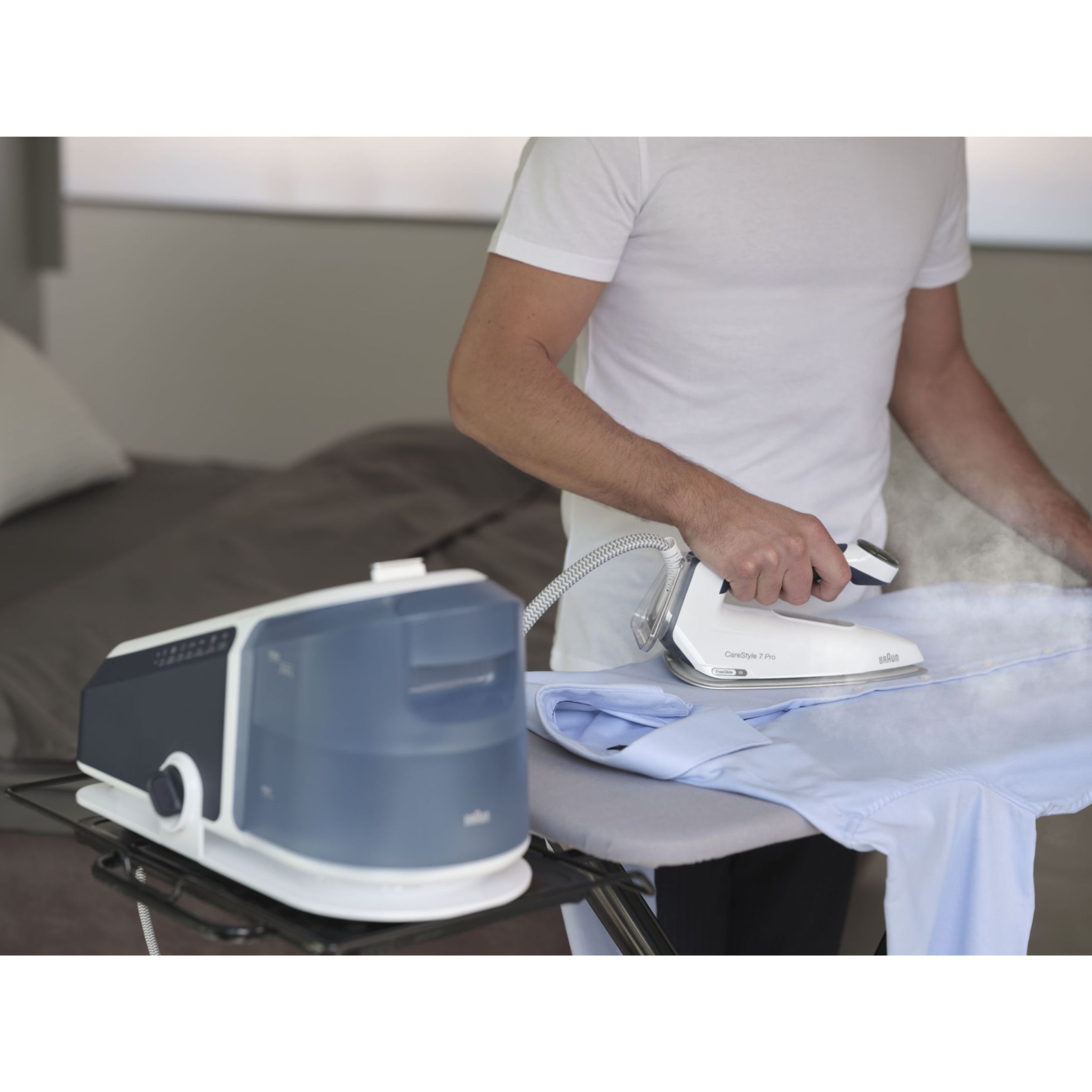 Stație de călcat BRAUN CareStyle 7 Pro IS7282BL – 0128805001, 2700W, 8bar, Continuu 180g/min, Jet 600g, Rez det 2l, C1.7m, EloxalPlus, iCare, iMode, FreeGlide 3D, ProSteam, Mod Turbo, Silențioasă, Albastră