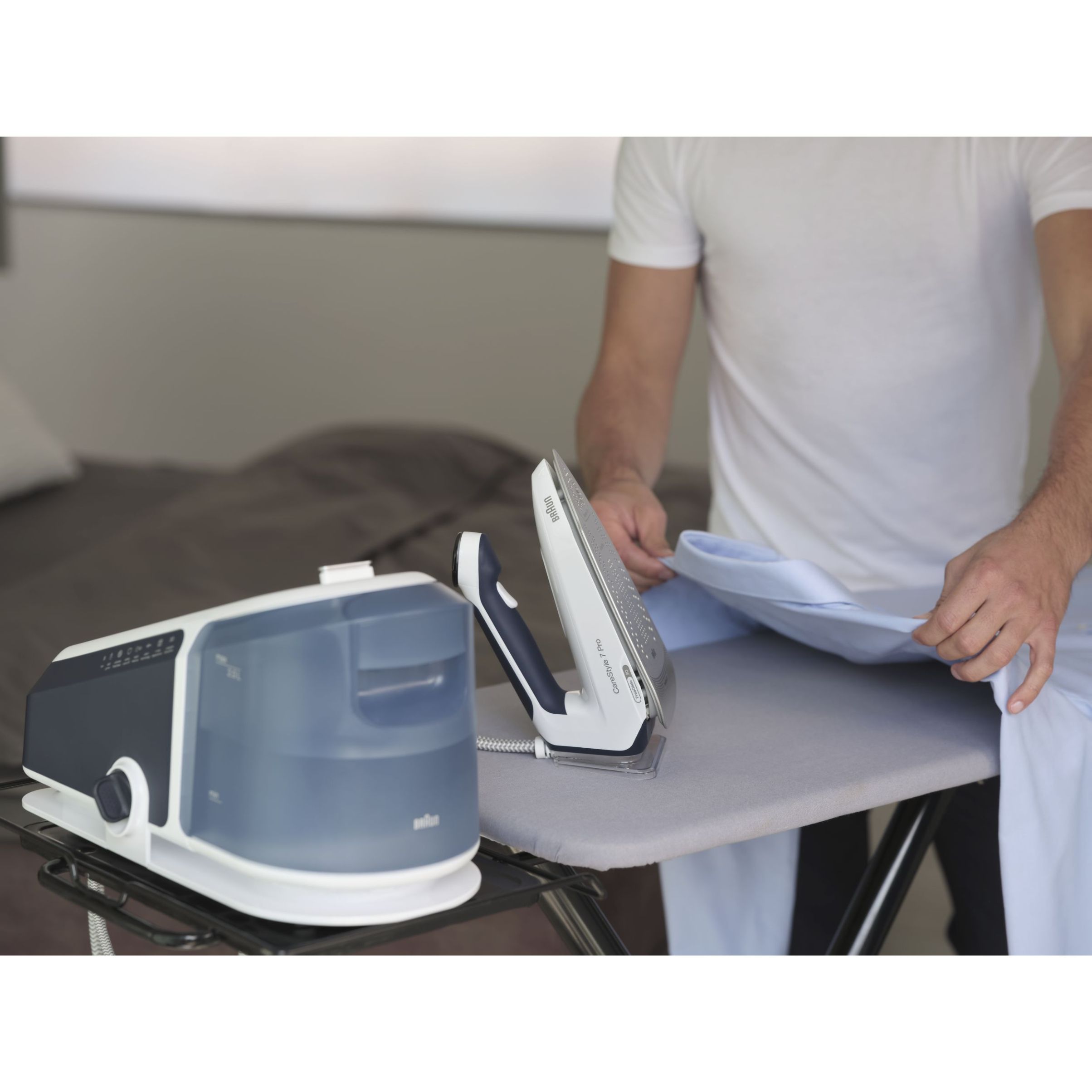 Stație de călcat BRAUN CareStyle 7 Pro IS7282BL – 0128805001, 2700W, 8bar, Continuu 180g/min, Jet 600g, Rez det 2l, C1.7m, EloxalPlus, iCare, iMode, FreeGlide 3D, ProSteam, Mod Turbo, Silențioasă, Albastră