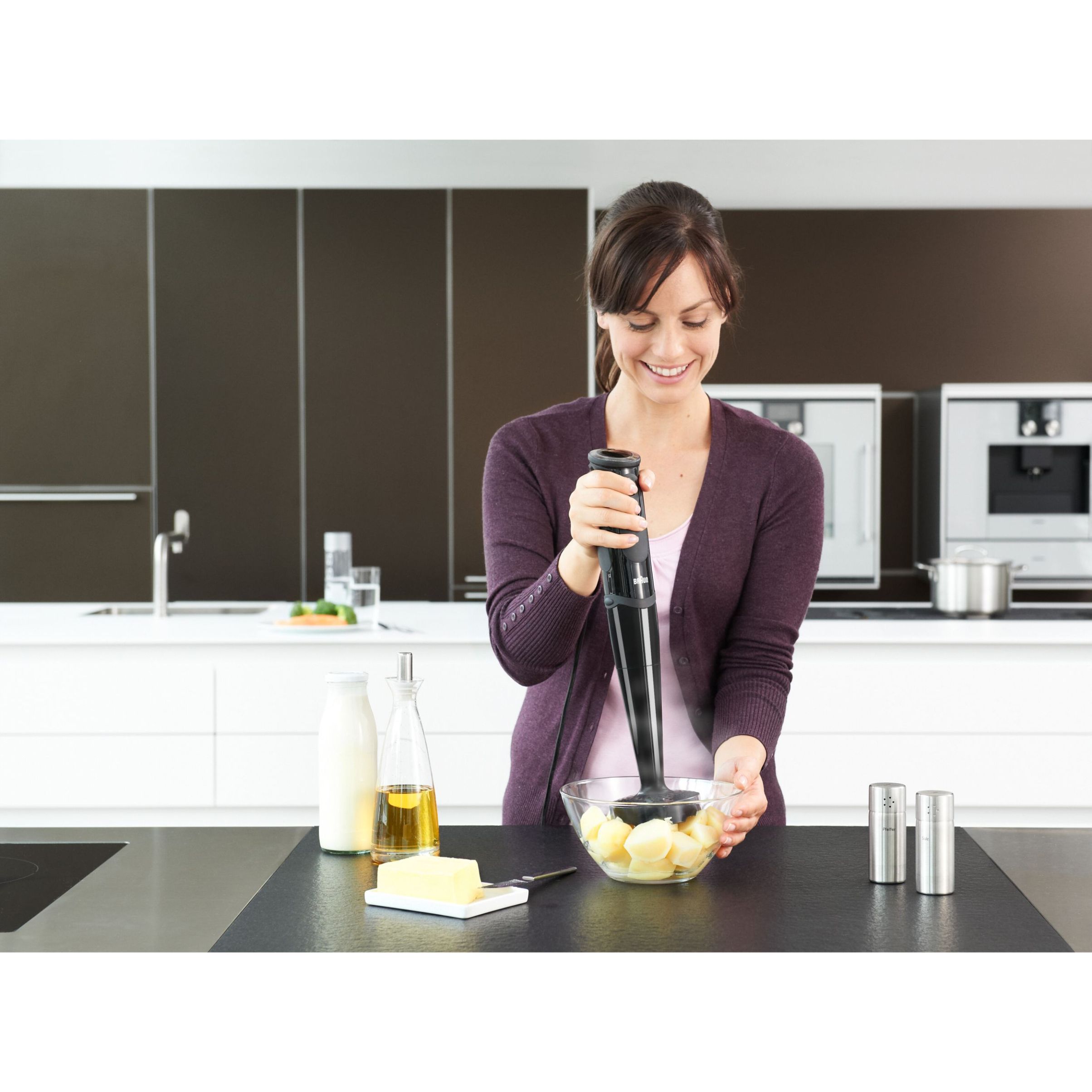 Blender de mână BRAUN MultiQuick 5 Vario MQ5277BK – 0X22111347, 1000W (21 trepte și Turbo), Picior inox, Procesor de alimente 1.5l, Tel, Pahar gradat (600ml), Accesoriu piure, Cablu 1.20m, Premium Black