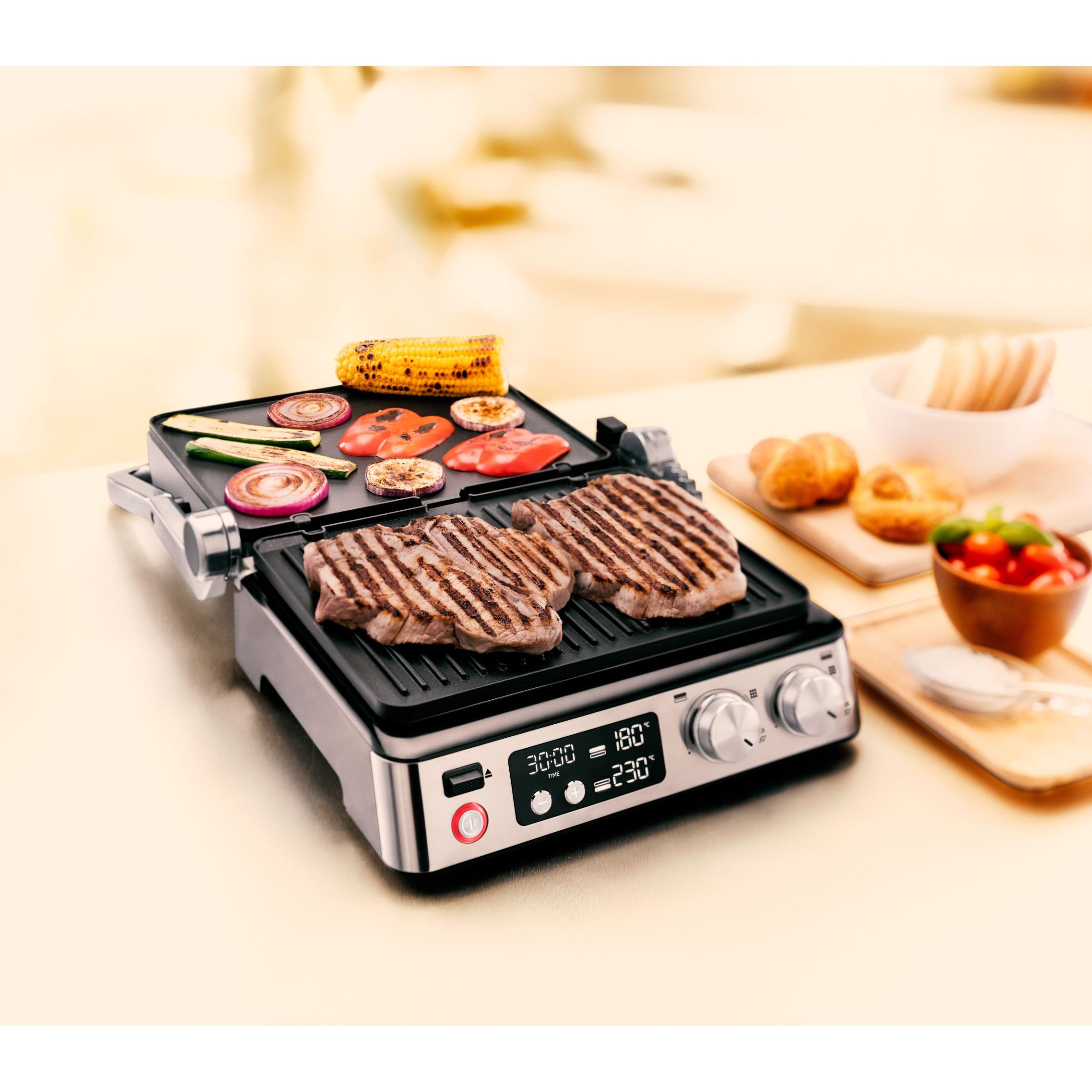 Grătar electric BRAUN MultiGrill 7 CG7044 – 0X17900002, 2000W, 1 placă grill, 1 placă griddle, 2 plăci waffle, Cupă dozare, 365x315x173mm, Oțel inoxidabil/Argintiu