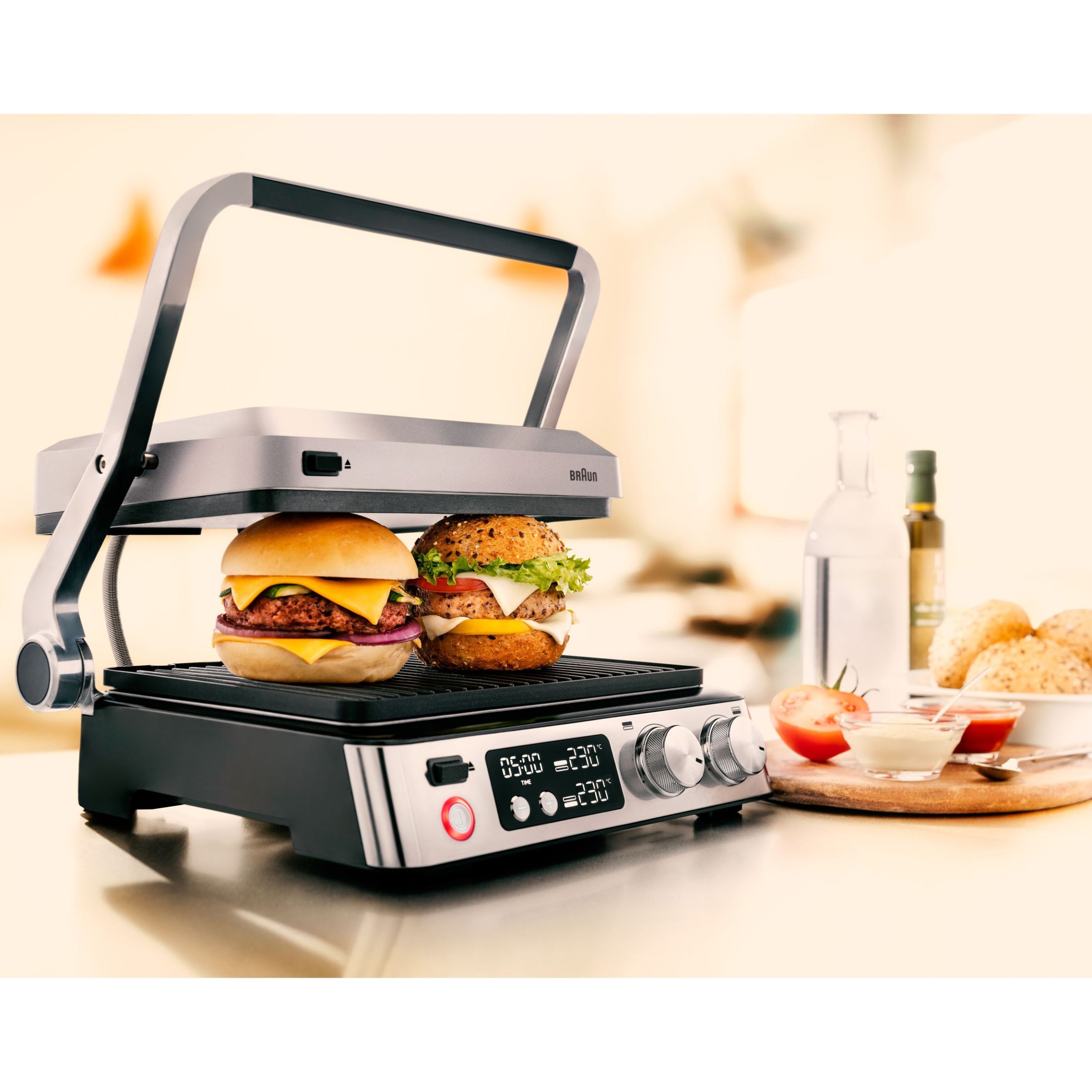 Grătar electric BRAUN MultiGrill 7 CG7044 – 0X17900002, 2000W, 1 placă grill, 1 placă griddle, 2 plăci waffle, Cupă dozare, 365x315x173mm, Oțel inoxidabil/Argintiu
