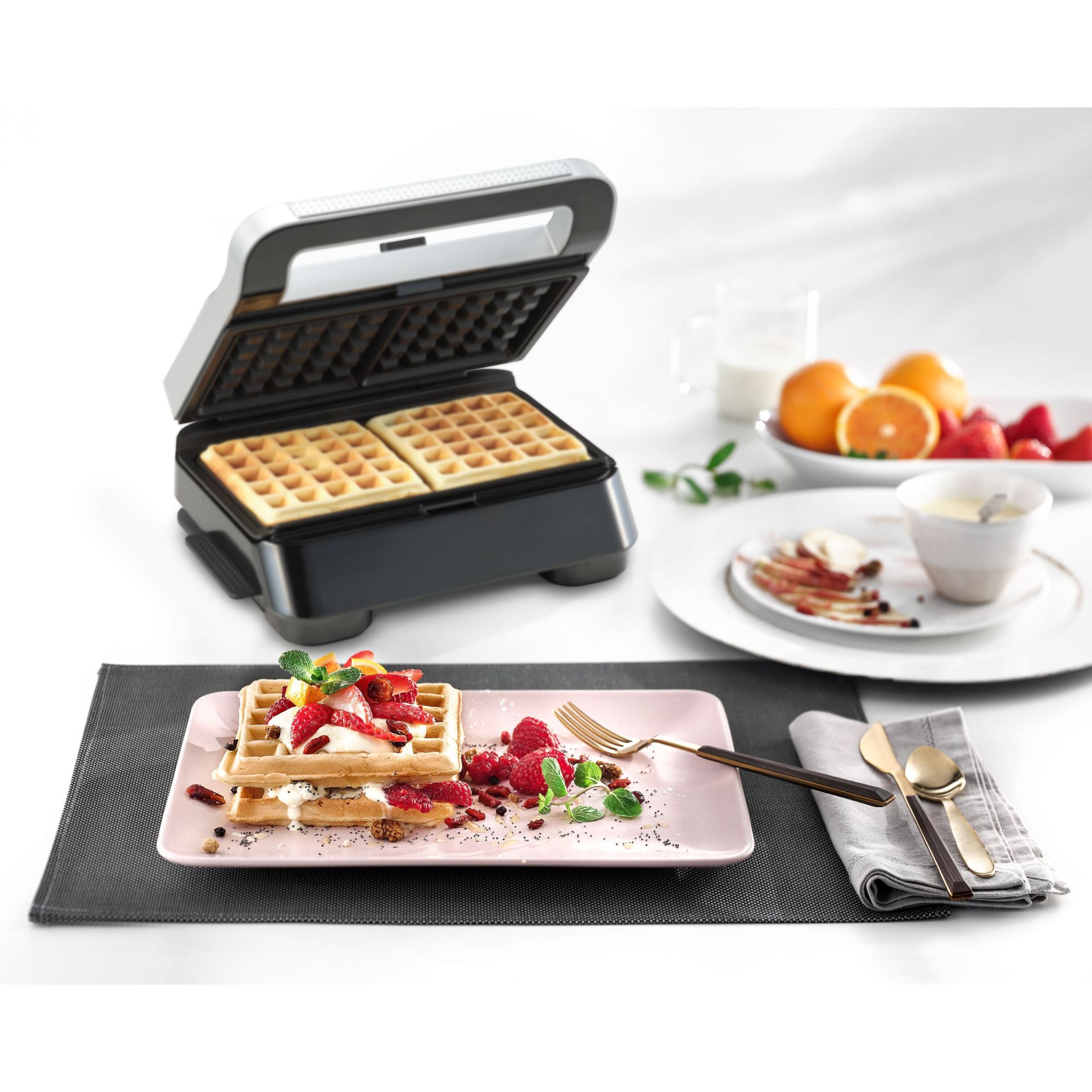 Sandwich maker BRAUN SnackMaker 5  SM5006 – 0X23100003, 800W,  1 set plăci waffle, 1 set plăci grill, Negru argintiu