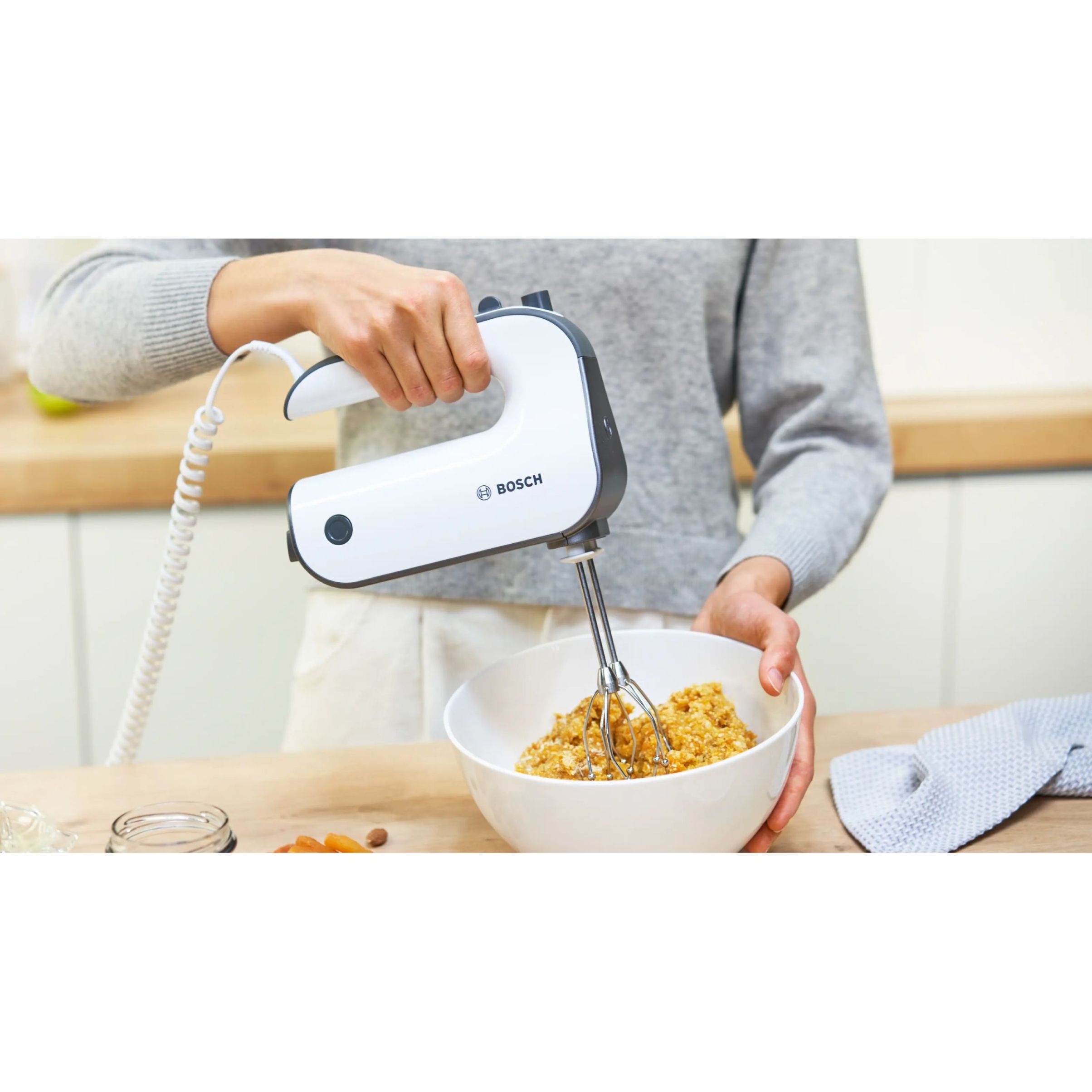 Mixer de mână BOSCH Styline MFQ49700, 850W (5 trepte și Turbo), Palete FineCreamer inox, Spirale inox, Picior blender, Vas mixare, Greutate redusă, Mâner soft touch, Cablu extensibil 140cm, G1.2kg