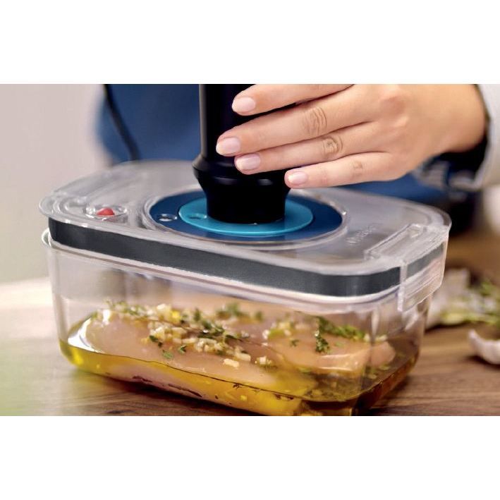 Set de 3 caserole vacuum BOSCH MSZV0FC3 – 17005342 (0.9l,1.2l,1.7l), Din Tritan fără BPA, Setare ușoară a zilei, Indicator eliminare aer, DW safe, Compatibil prin pompe VitaMaxx, ErgoMixx și MaxoMixx