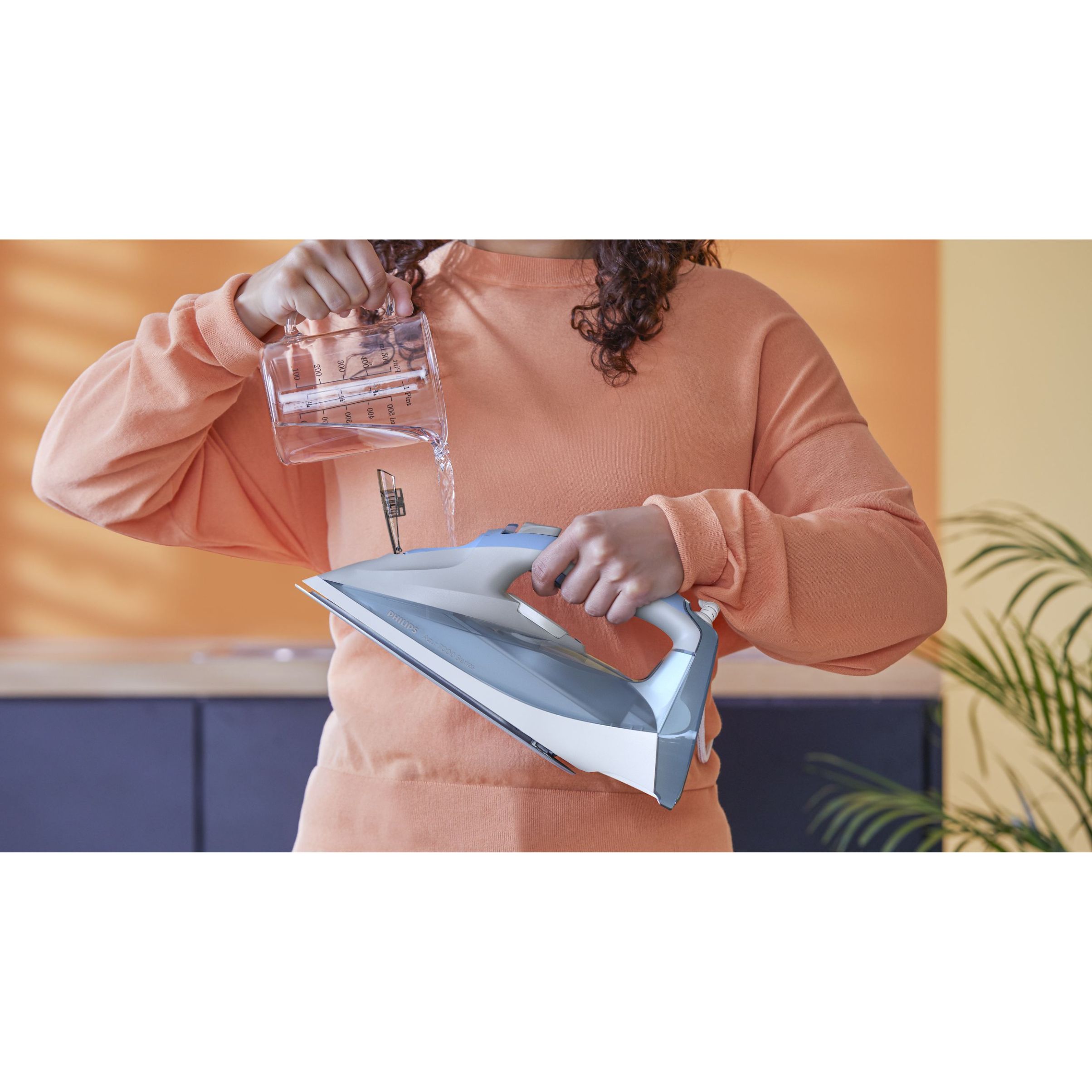 Fier de călcat cu abur Philips Azur Seria 7000 DST7011/20, 2600W, Continuu 45g/min, Jet 220g, Rezervor 300ml, Talpă SteamGlide Plus, C2m, G1.67kg, Light Blue
