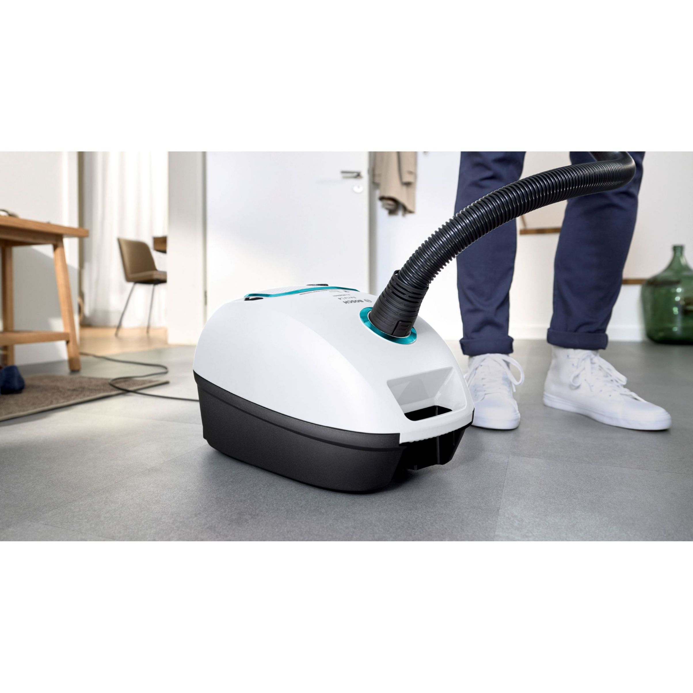Aspirator cu sac BOSCH Serie 4 ProHygienic BGB41HYG1H