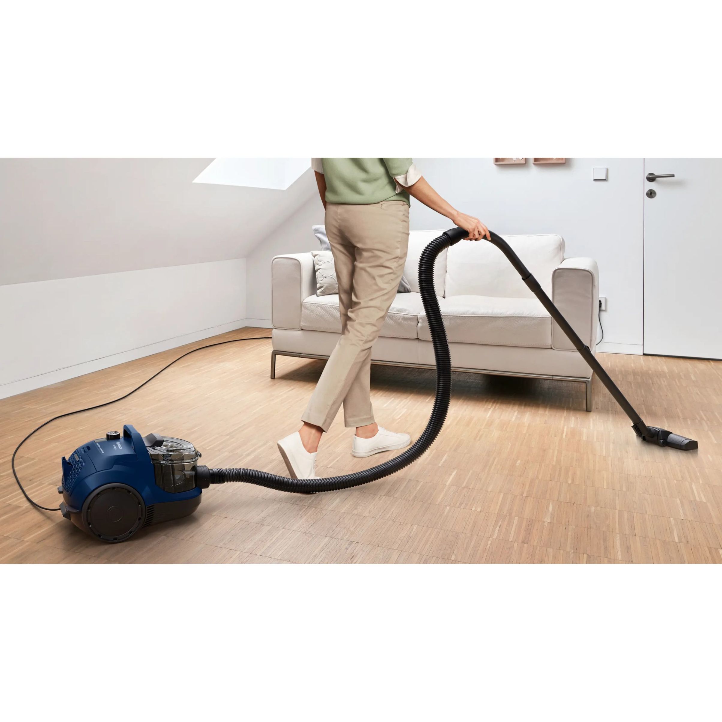 Aspirator fără sac BOSCH Serie 4 BGS21X320, 550W