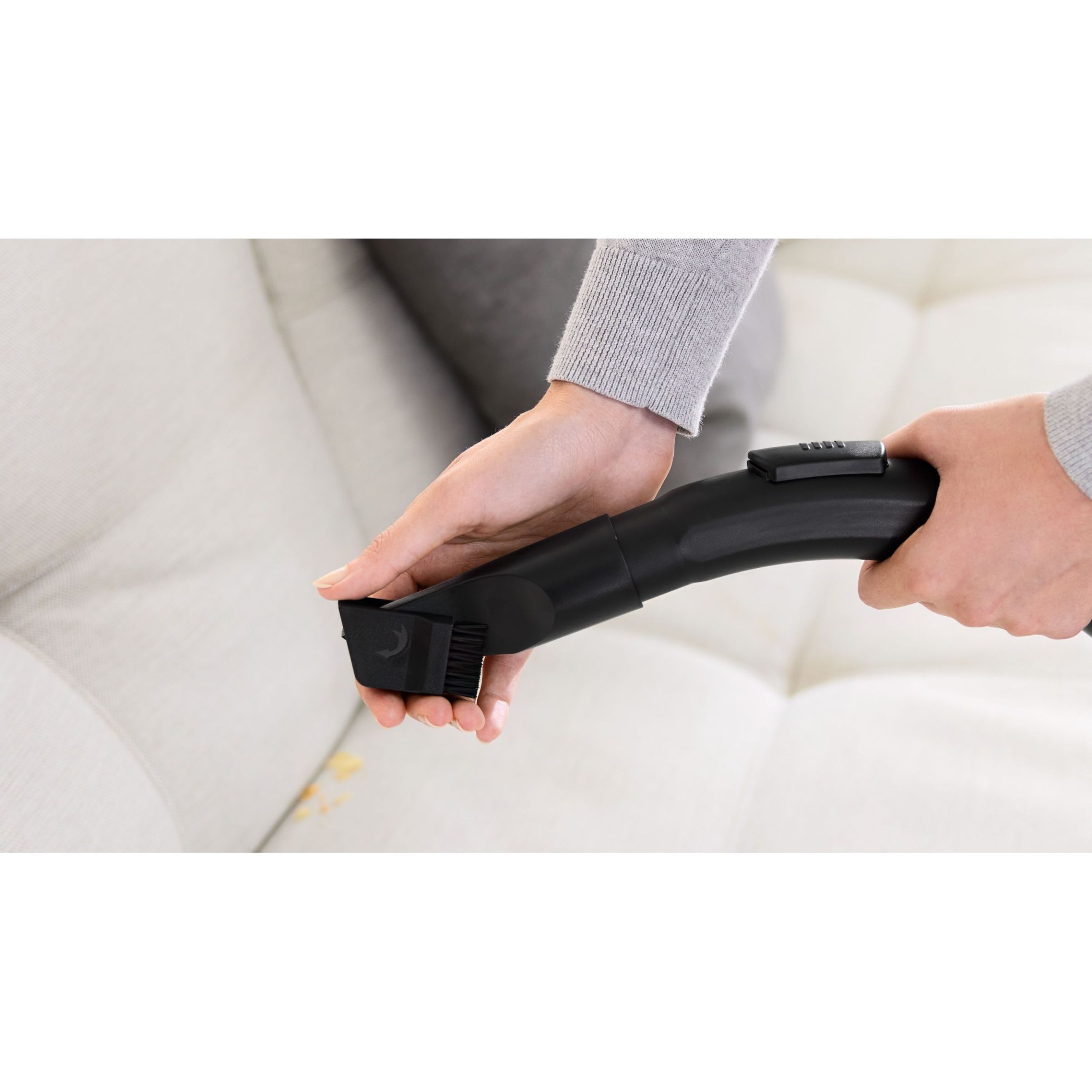 Aspirator fără sac BOSCH Serie 2 Cleann’n BGC05AAA1, Asp uscată, 700W, Praf 1.5l, Cablu 6m, 78dBA, Filtru igienic EPA12, Mâner ergonomic, 3 roți, AirCycle, HiSpin, Perie cu clapetă, 4.4kg, Violet